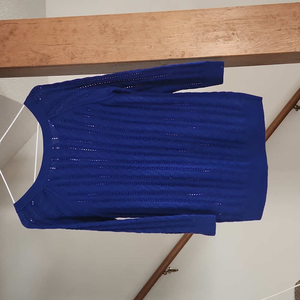 Sweater - Picture 2 of 3